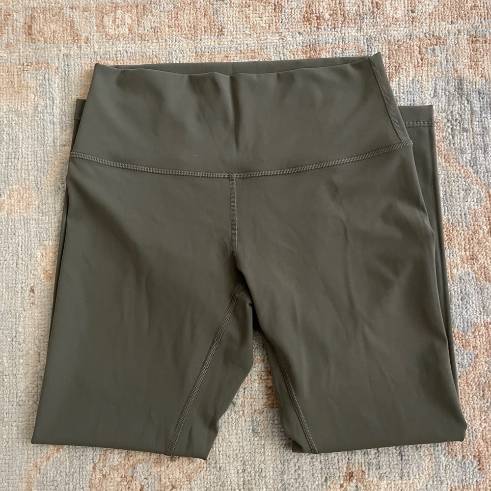 Lululemon Wunder Under High Rise Crop - Picture 2 of 5